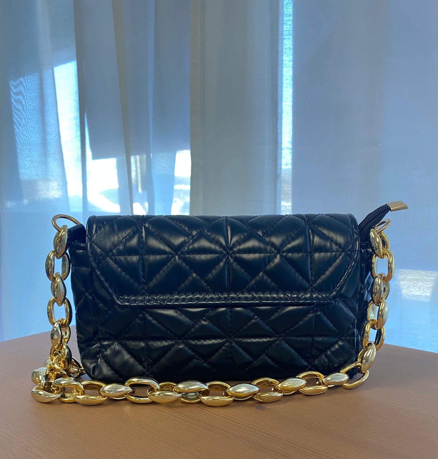 Sac à main - Noir avec chaîne en or